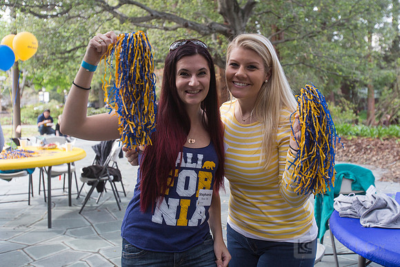 Young Alumni Hoops Party