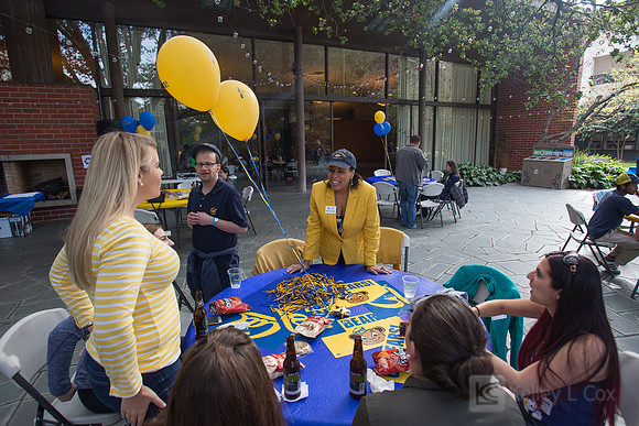 Young Alumni Hoops Party