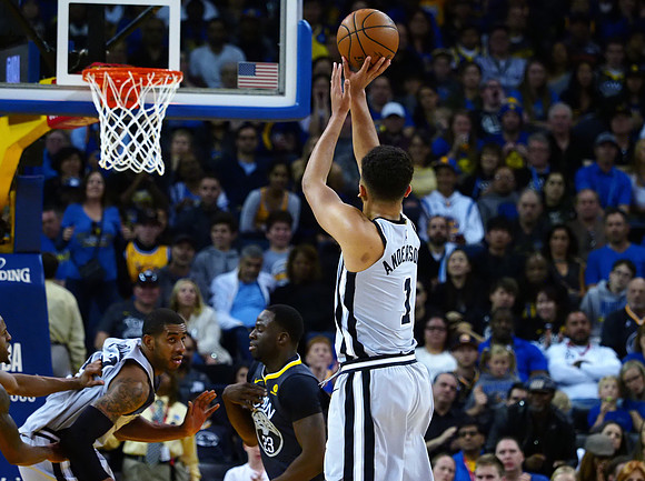NBA: San Antonio Spurs at Golden State Warriors