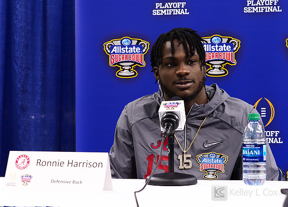 Alabama Crimson Tide defensive back Ronnie Harrison (15)