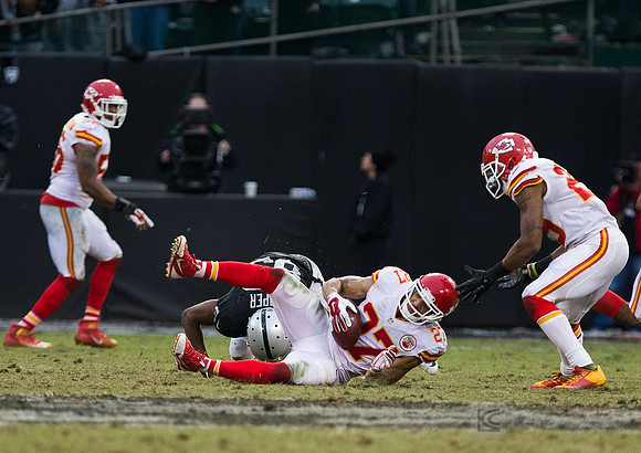 NFL: Kansas City Chiefs at Oakland Raiders