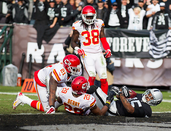 NFL: Kansas City Chiefs at Oakland Raiders