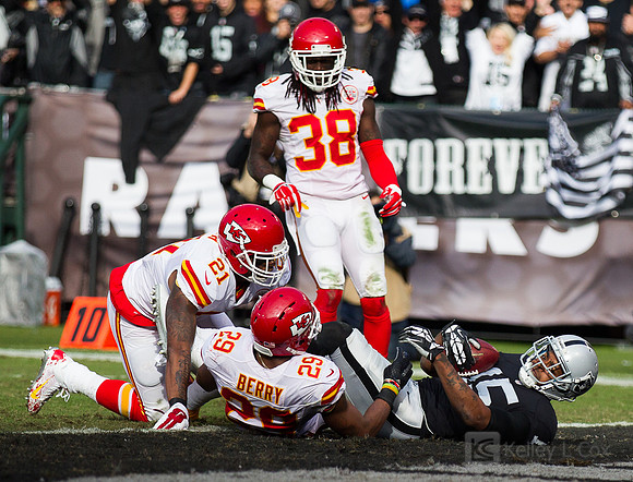 NFL: Kansas City Chiefs at Oakland Raiders