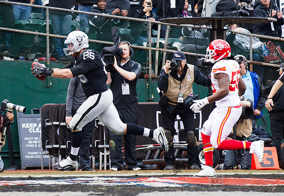 NFL: Kansas City Chiefs at Oakland Raiders