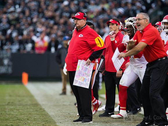 NFL: Kansas City Chiefs at Oakland Raiders