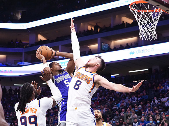 NBA: Phoenix Suns at Sacramento Kings