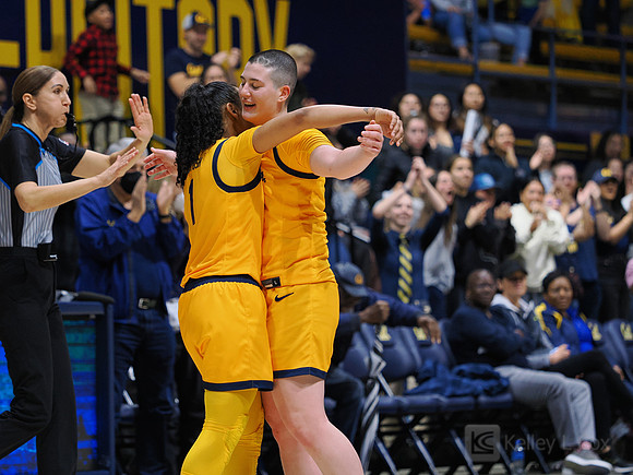 Leilani McIntosh (1), Ioanna Krimili (32)