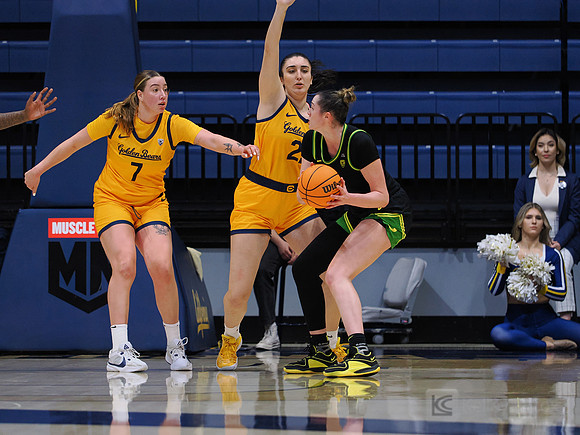 Marta Suarez (7), Claudia Langarita (22)