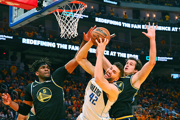 NBA: Playoffs-Dallas Mavericks at Golden State Warriors