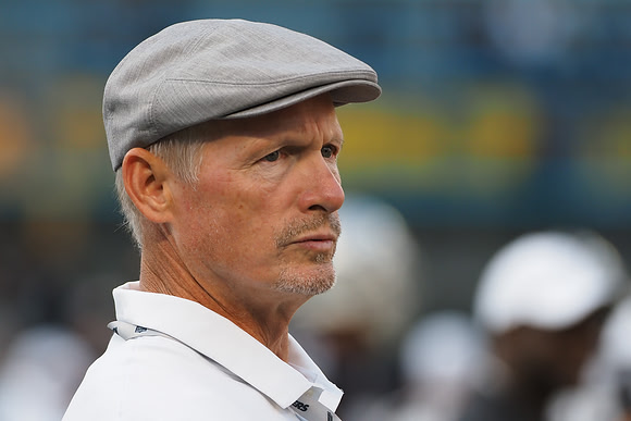 NFL: Denver Broncos at Oakland Raiders