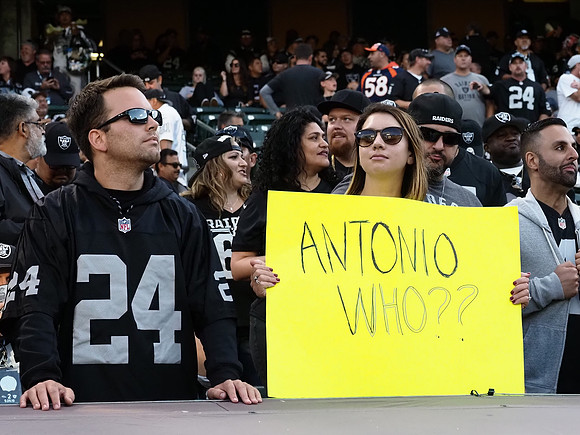 NFL: Denver Broncos at Oakland Raiders