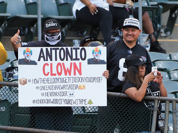 NFL: Denver Broncos at Oakland Raiders