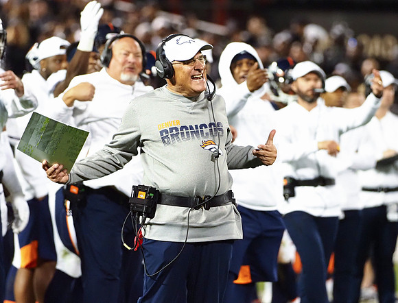 NFL: Denver Broncos at Oakland Raiders