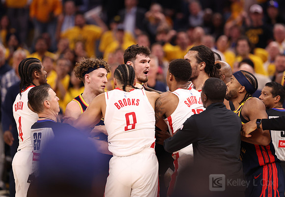 NBA: Playoffs-Houston Rockets at Golden State Warriors