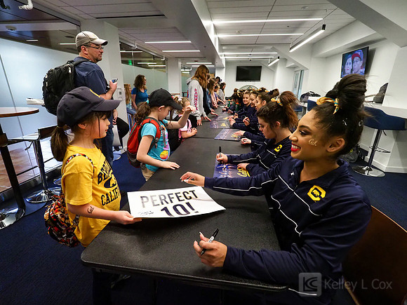 Fan Autographs