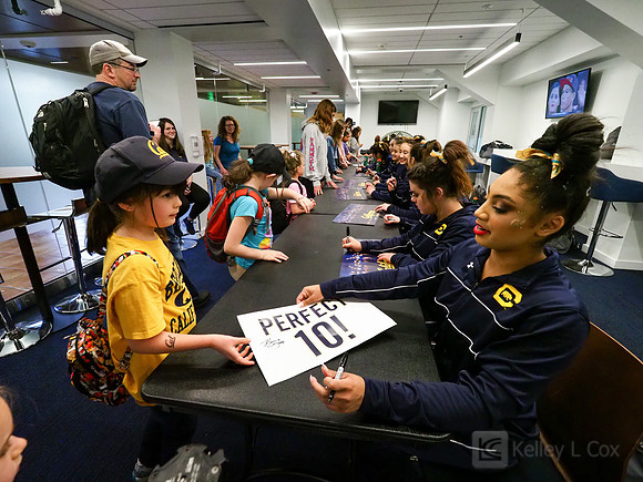 Fan Autographs