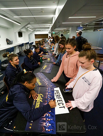 Fan Autographs