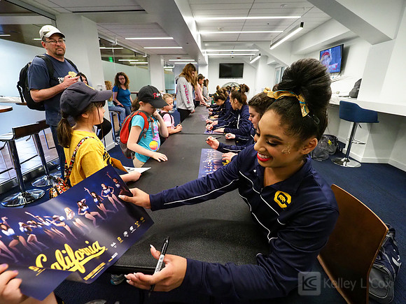 Fan Autographs