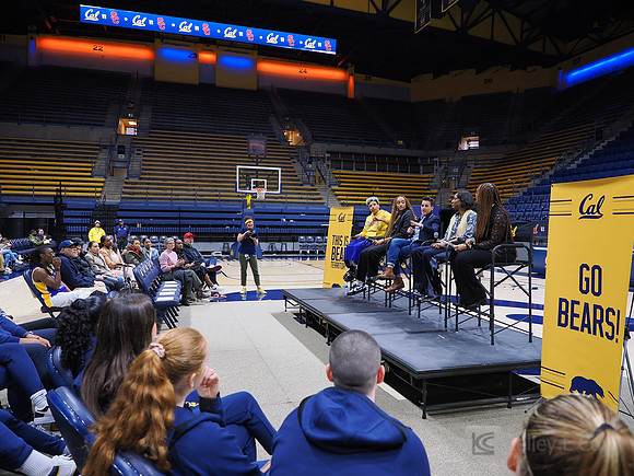 Layshia Clarendon, Haley Jones, Jamila Wideman, Charmin Smith, Ros Gold-Onwude