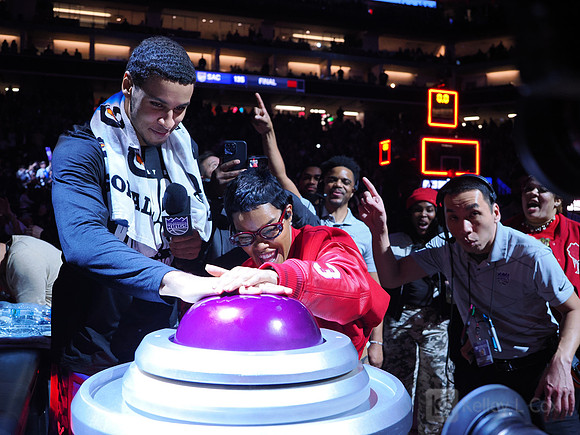 NBA: Denver Nuggets at Sacramento Kings