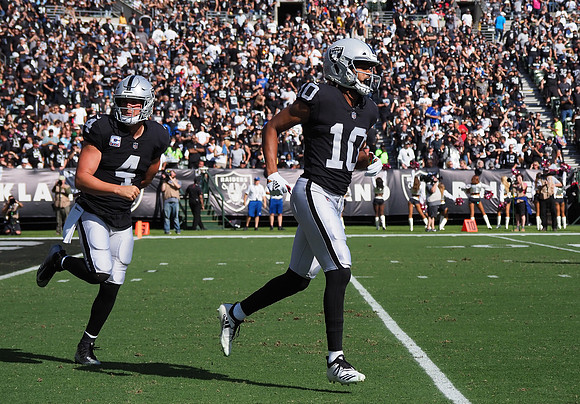 NFL: Indianapolis Colts at Oakland Raiders