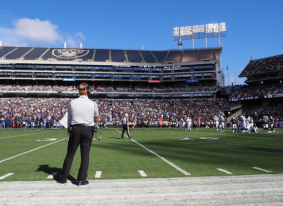 NFL: Indianapolis Colts at Oakland Raiders