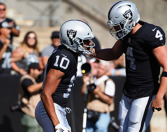 NFL: Indianapolis Colts at Oakland Raiders