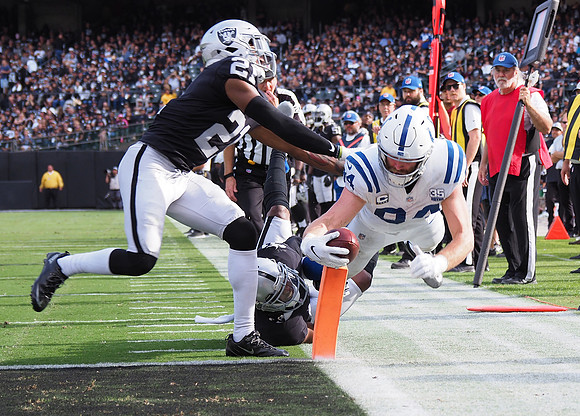 NFL: Indianapolis Colts at Oakland Raiders