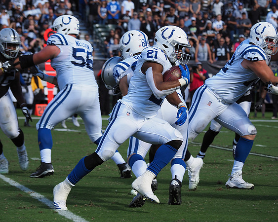 NFL: Indianapolis Colts at Oakland Raiders