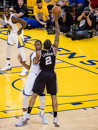 NBA: Playoffs-San Antonio Spurs at Golden State Warriors
