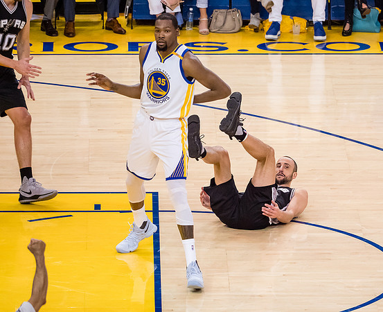 NBA: Playoffs-San Antonio Spurs at Golden State Warriors