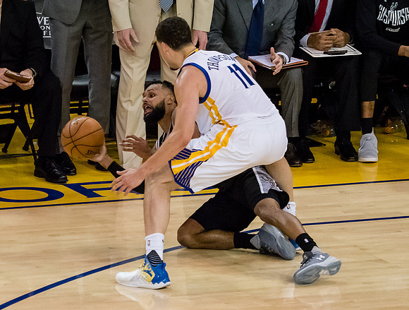 NBA: Playoffs-San Antonio Spurs at Golden State Warriors