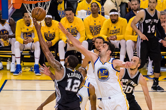 NBA: Playoffs-San Antonio Spurs at Golden State Warriors