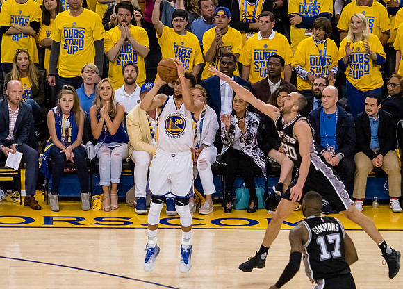 NBA: Playoffs-San Antonio Spurs at Golden State Warriors