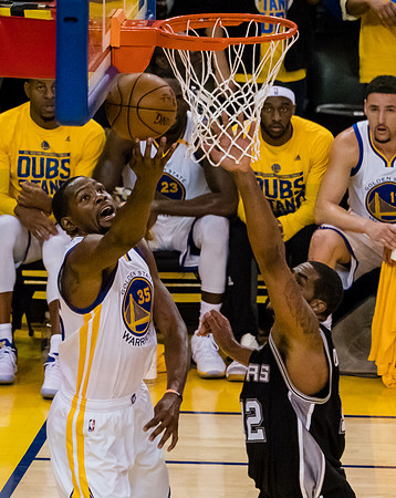 NBA: Playoffs-San Antonio Spurs at Golden State Warriors