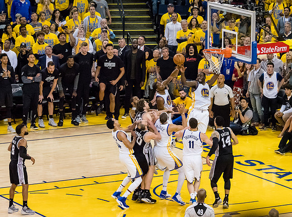 NBA: Playoffs-San Antonio Spurs at Golden State Warriors