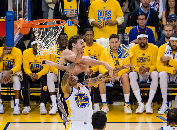 NBA: Playoffs-San Antonio Spurs at Golden State Warriors
