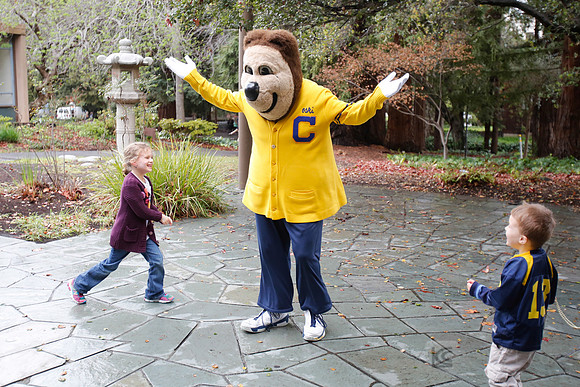 CAA: Family Hoops Party