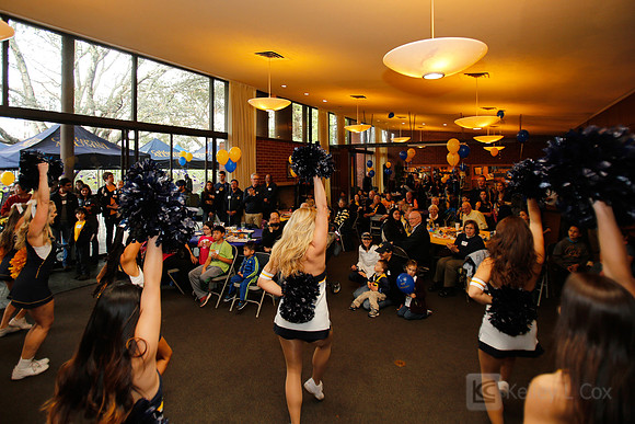 CAA: Family Hoops Party