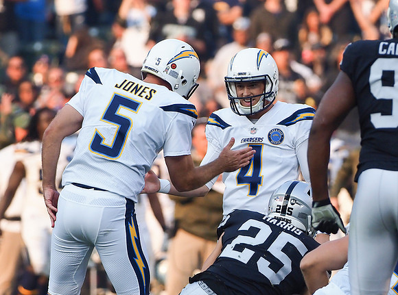 NFL: Los Angeles Chargers at Oakland Raiders