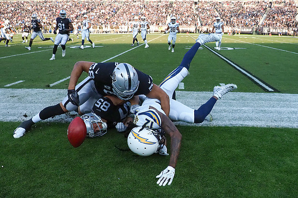 NFL: Los Angeles Chargers at Oakland Raiders