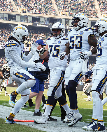NFL: Los Angeles Chargers at Oakland Raiders