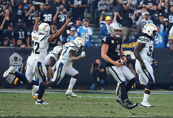 NFL: Los Angeles Chargers at Oakland Raiders