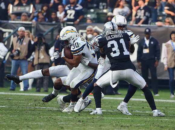 NFL: Los Angeles Chargers at Oakland Raiders