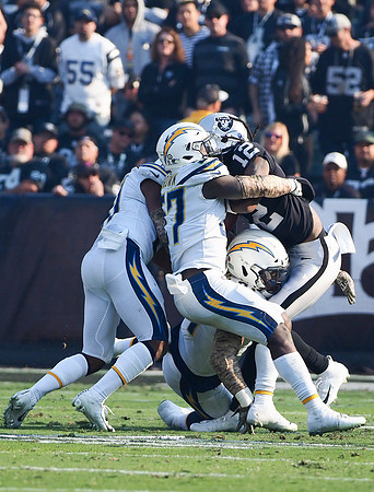 NFL: Los Angeles Chargers at Oakland Raiders