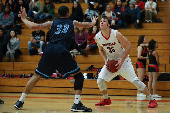 Cal State East Bay Pioneers center Kyle Frakes (35)