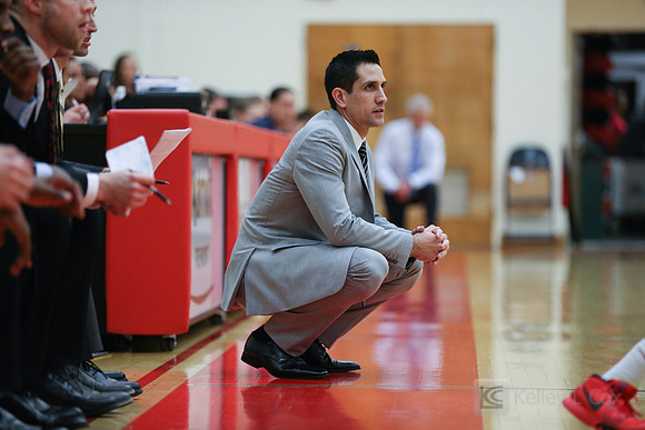 Cal State East Bay Pioneers head coach Gus Argenal