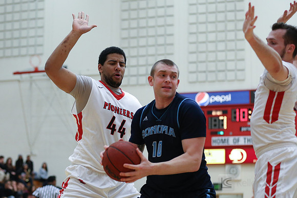 Cal State East Bay Pioneers center Darrick McIntosh (44)