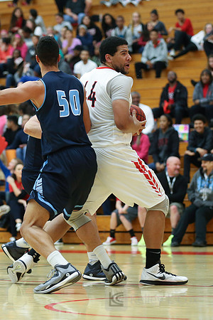 Cal State East Bay Pioneers center Darrick McIntosh (44)