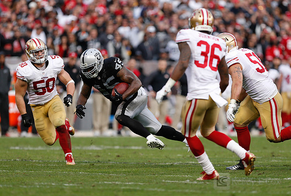 NFL: San Francisco 49ers at Oakland Raiders